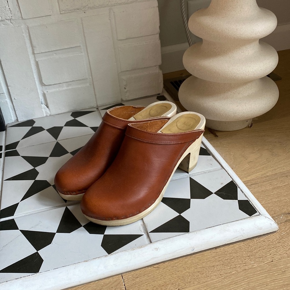No.6 Old School Clog on High Heel in Bourbon